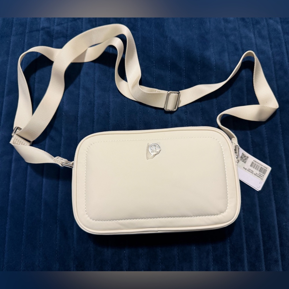 Lululemon crossbody camera bag